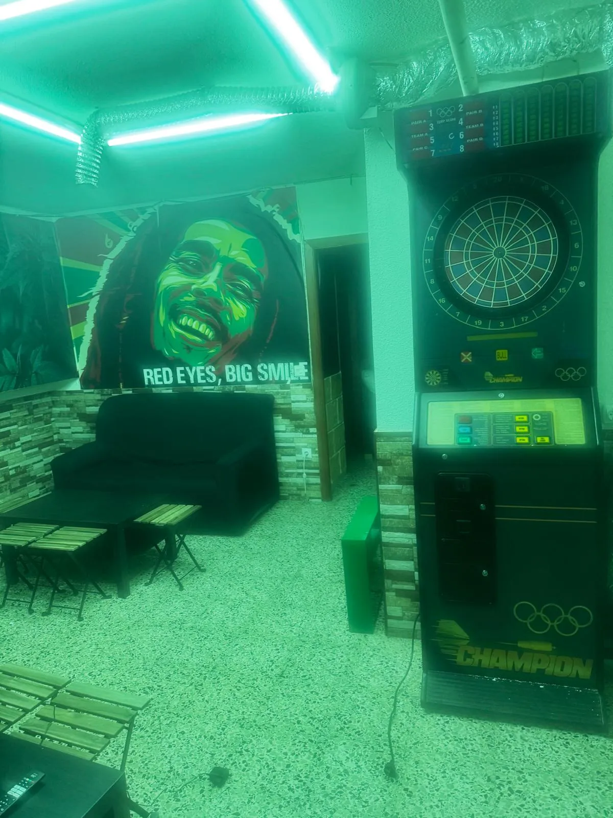 Zona de diana y dardos del club cannabico de Salamanca